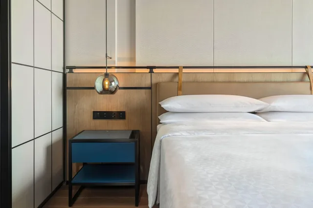 استوديو بسرير كينج، Four Points by Sheraton Guangzhou, Baiyun 1/4