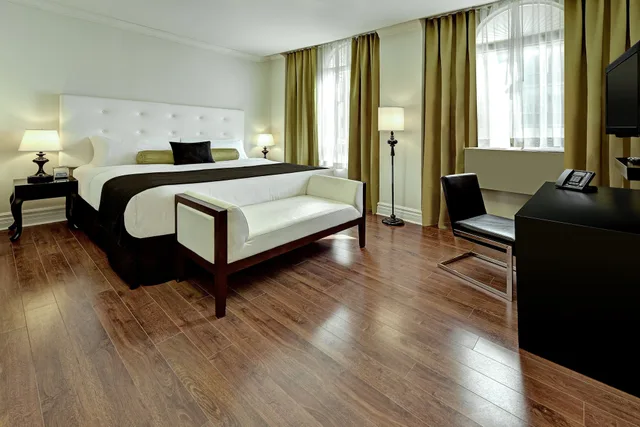 غرفة ديلوكس بسرير كينج، Hotel Victoria Toronto 2/4