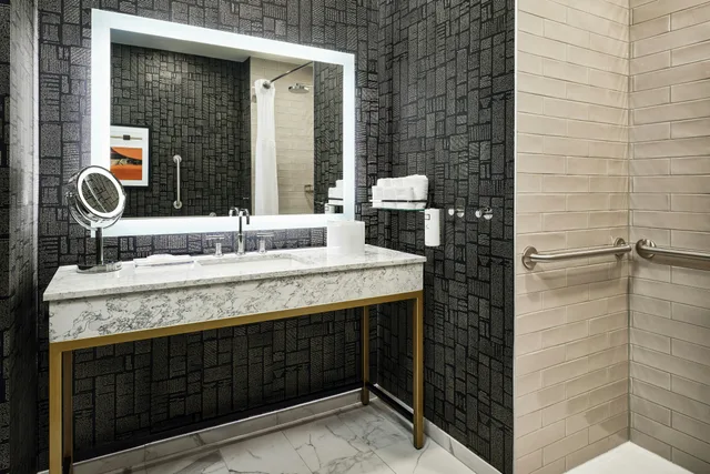 جناح جونيور بسرير كينج لذوي الإعاقة، The Slate Hotel Denver Downtown Tapestry By Hilton 10/10
