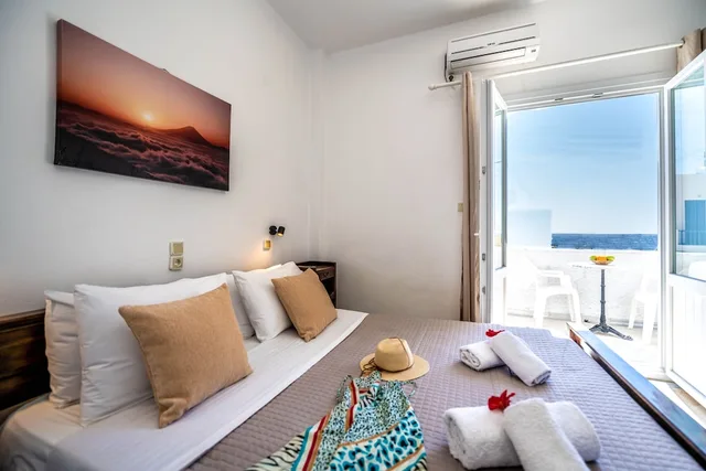 غرفة قياسية بسرير مزدوج بشرفة، Join Us Low Cost Rooms 3/9