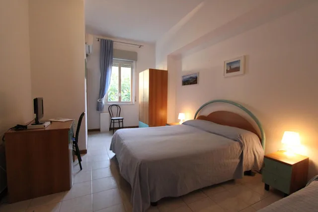 غرفة ثلاثية، Hotel La Scogliera 3/7