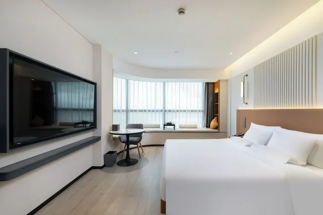 غرفة تنفيذية بسرير كينج، Mercure Guangzhou Baiyun International Airport 2/7
