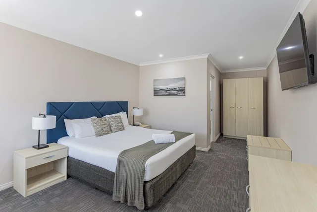 جناح تنفيذي بسرير كينج في الطابق الأرضي، Mandala Ace Albany Hotel 2/4
