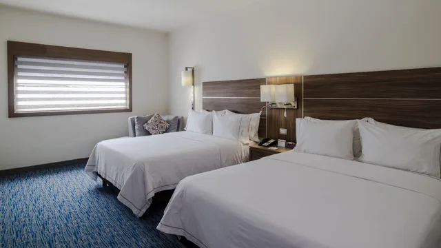 غرفة قياسية بسريرين كوين، Holiday Inn Express And Suites Ciudad Obregon 1/9