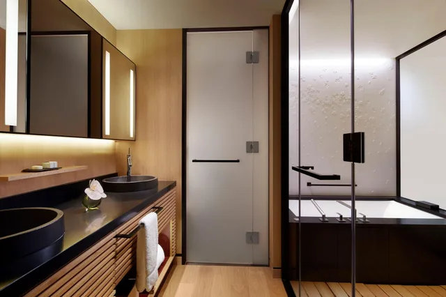 غرفة ديلوكس بسرير مزدوج بإطلالة على الحديقة، The Ritz Carlton Kyoto 8/8