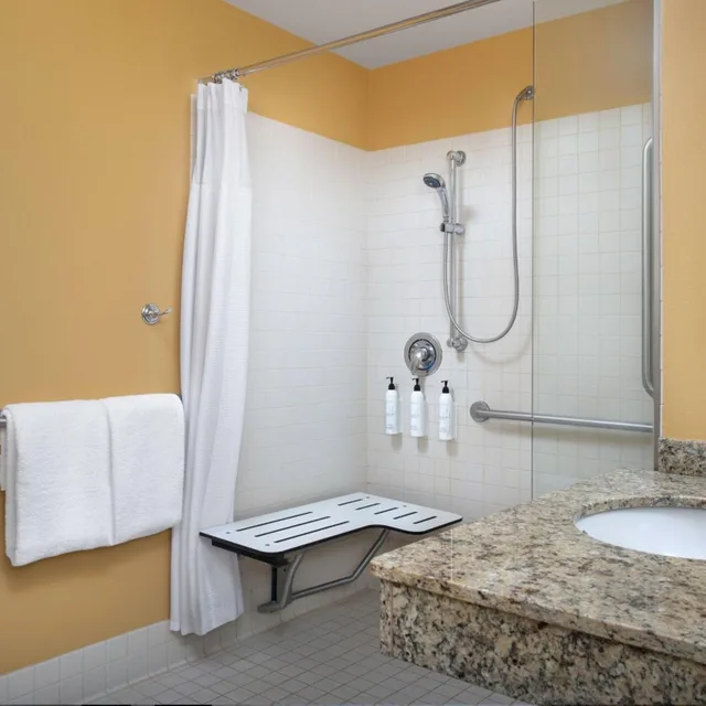 استوديو بسرير كينج مع أريكة لذوي الإعاقة، Towneplace Suites Portland Vancouver 8/10