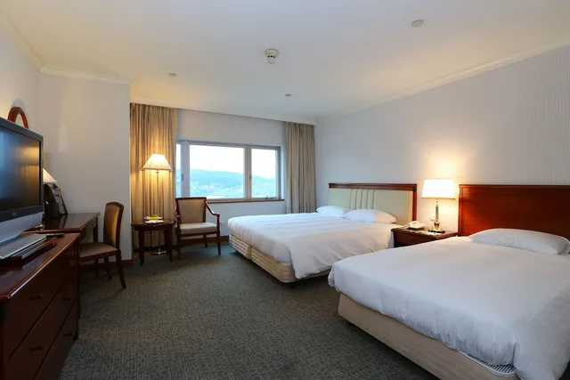 Harbor, King Bed، Evergreen Laurel 5/10