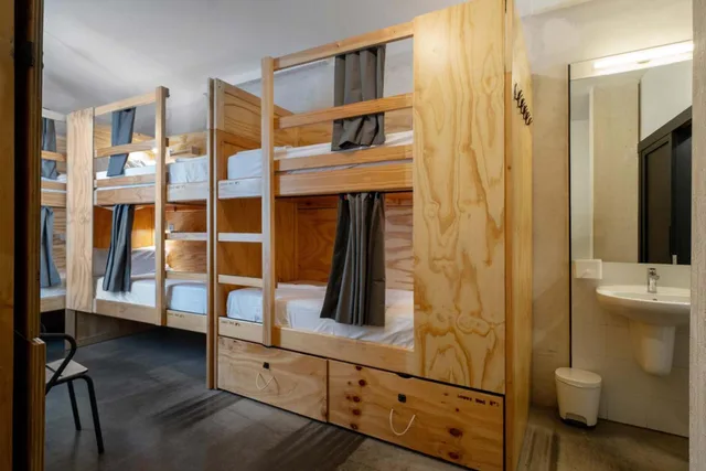 سكن مشترك مختلط بستة أسرّة، The Hat Hostel 2/4