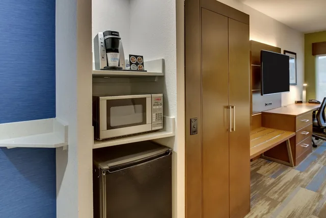 غرفة قياسية بسريرين كوين في الطابق العلوي، Holiday Inn Express Fishkill-Mid Hudson Valley 9/9