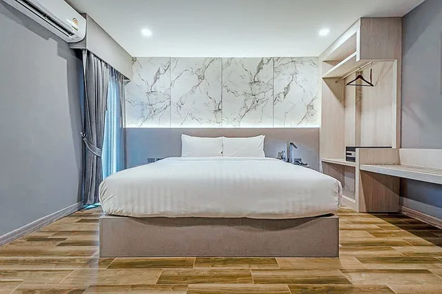 غرفة قياسية بسرير كينج، Hyde Park Hotel Bangkok 1/4