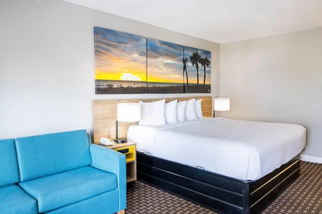 غرفة بزنس بسرير كينج، Days Inn by Wyndham Port Charlotte/Punta Gorda 7/10