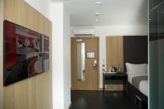 غرفة لذوي الإعاقة، Z Hotel Piccadilly 2/2