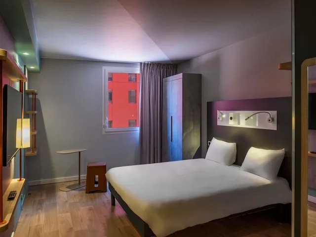 غرفة قياسية ثلاثية بسرير مزدوج وسرير فردي لذوي الإعاقة، Ibis Budget St-Étienne Centre Gare Châteaucreux(Open. March 19) 2/2