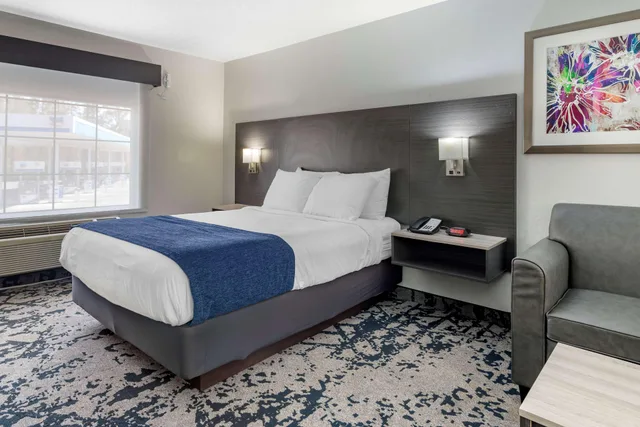 غرفة بسرير كوين، Best Western Allatoona Inn and Suites 3/7