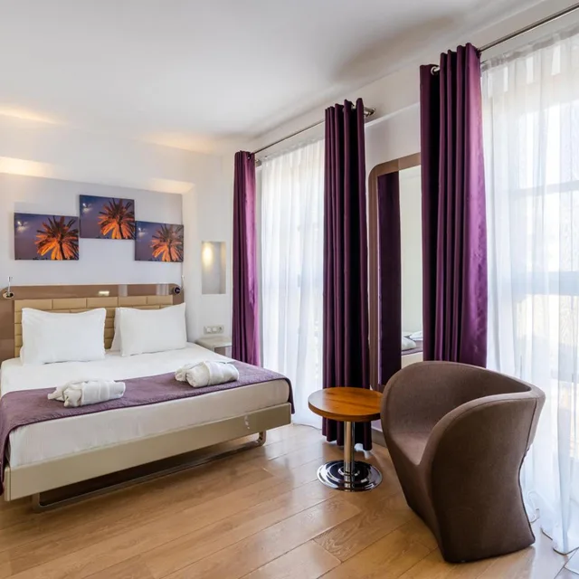 Standard, Double Bed, Lateral Side Sea View, Puding Hotel 6/10