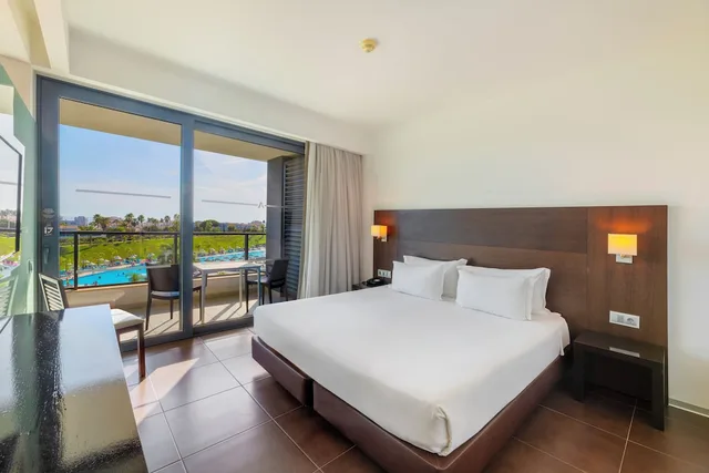 جناح بريستيج بإطلالة على المسبح، RR Alvor Baia Resort 2/7