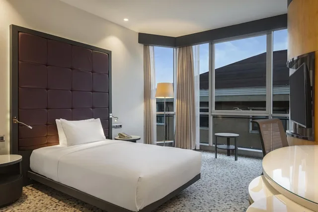 غرفة بسرير كوين بإطلالة على المدينة لذوي الإعاقة، Doubletree By Hilton Hotel Istanbul - Moda 1/3