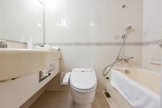غرفة بسريرين منفصلين وسريرين فرديين، New Osaka Hotel Shinsaibashi 10/10