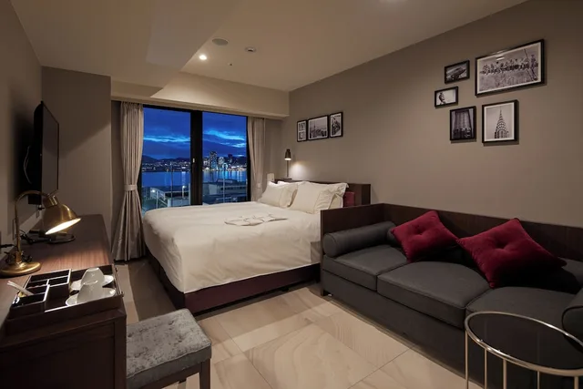 غرفة سوبيريور بسرير كينج بإطلالة على المرفأ، Centurion Hotel Vintage Kobe 1/3