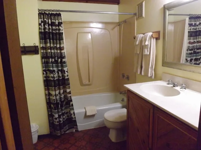Duplex, Cabin, 2 Queen and 2 Double Beds, Private Bathroom, Arizona Mountain Inn and Cabins 1/1