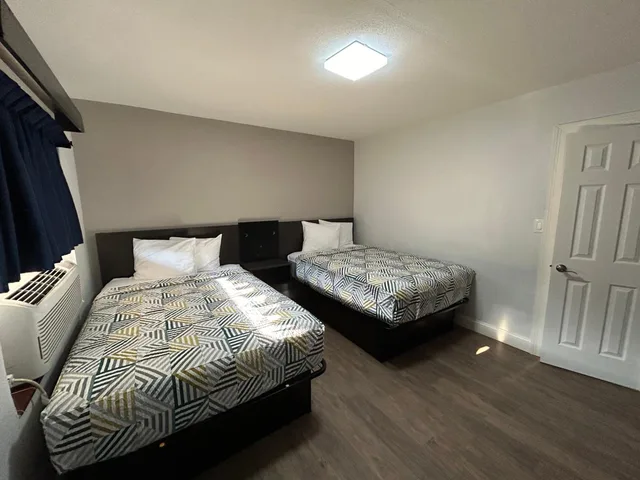 2 Full Beds - Non-Smoking, Micfridge، Motel6 Ponca City, OK 4/10