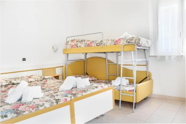 غرفة رباعية، Hotel Ilde 1/1