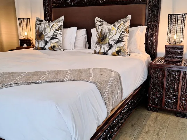 غرفة عائلية بسرير كوين مع أريكة، Tala Collection 3/3