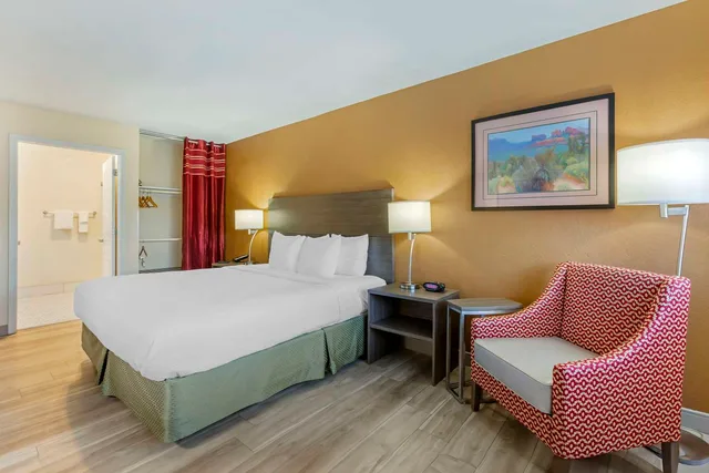 غرفة بسرير كينج لذوي الإعاقة، Best Western Superstition Springs Inn 2/5