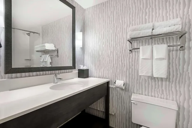 Standard, 2 Queen Beds, Ocean View, Best Western Plus Agate Beach Inn 7/7
