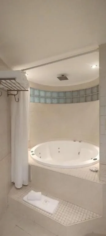 غرفة ديلوكس، Plaza Real Suites Hotel 3/3