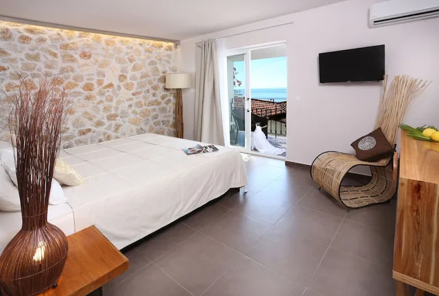 غرفة مزدوجة سوبيريور بإطلالة على البحر 3، Pantokrator Hotel 2/3