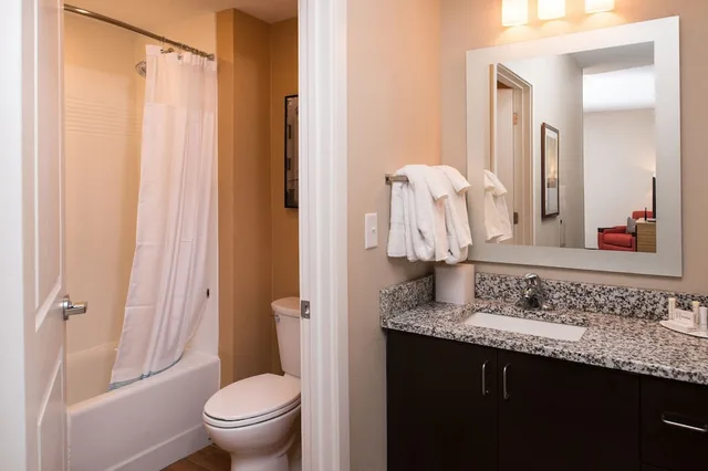 جناح بسريرين مزدوجين بغرفتي نوم، Towneplace Suites By Marriott Charleston-West Ashley 2/4