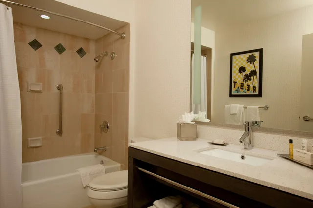 Room, King Bed, Pool View, Sofa, Alcove، Hilton Palm Springs 2/2