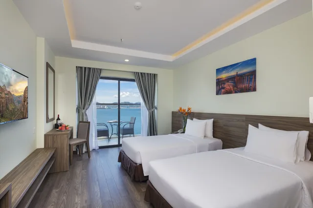 غرفة بريميير بسريرين منفصلين بإطلالة على البحر بشرفة، Xavia Hotel 2/4