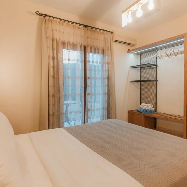 جناح، Petrino Apartments 6/8