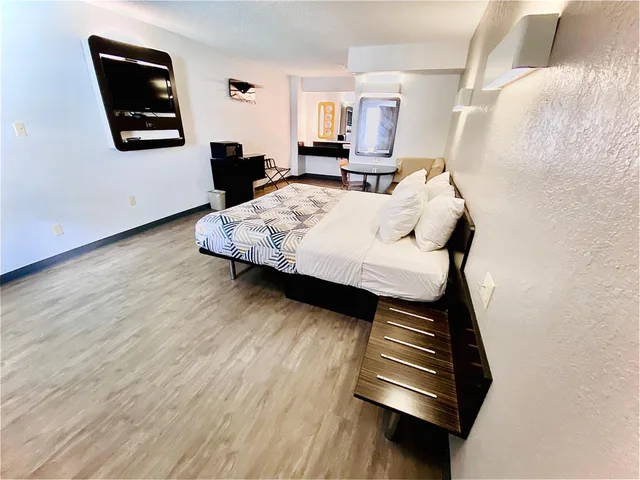غرفة بسرير كينج، Motel6 Boerne, TX 1/10