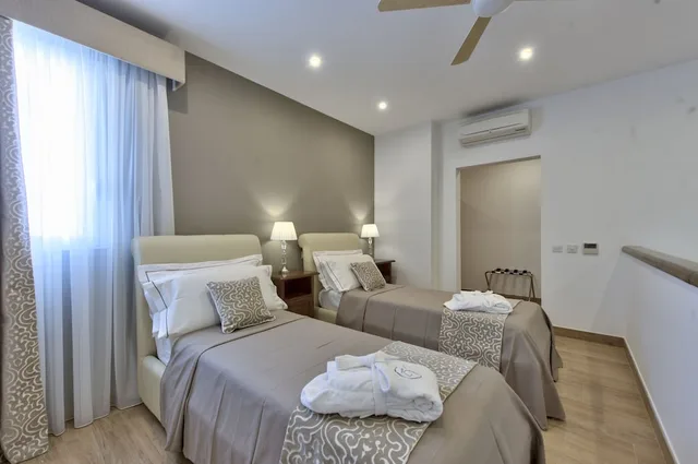 2 Bedrooms, Suite, 2 Queen Beds, Garden View, Sofa, PALAZZO VIOLETTA 7/10