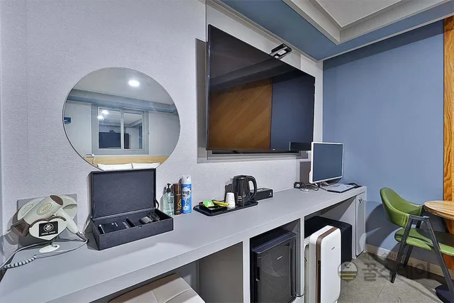 غرفة اقتصادية بسرير مزدوج، Color M Motel 6/6