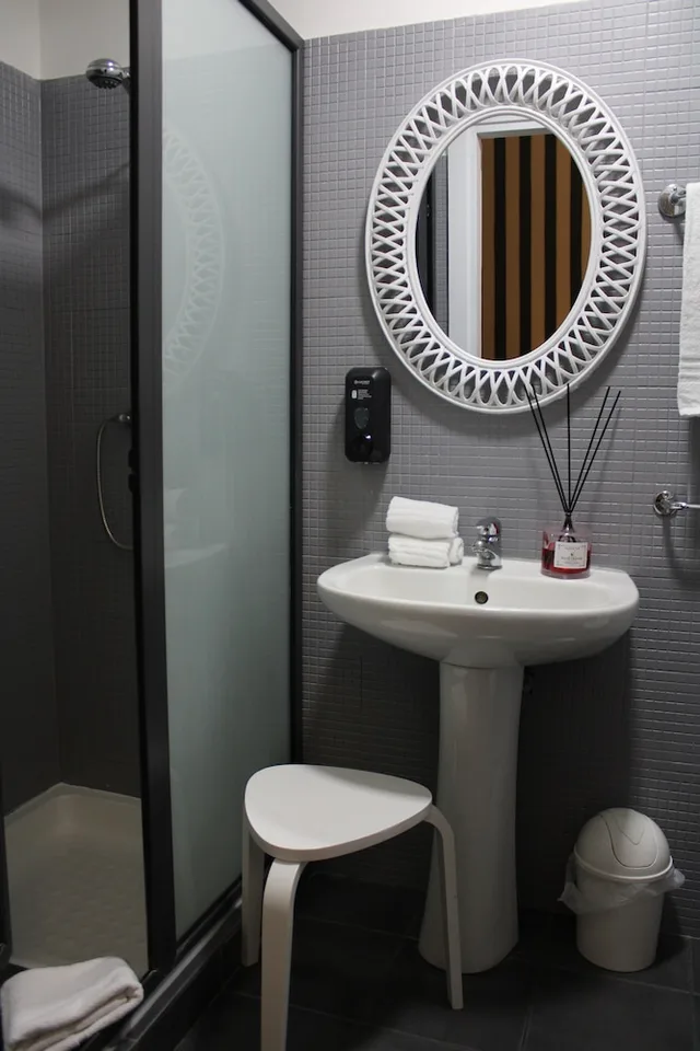غرفة ثلاثية بسرير مزدوج وسرير فردي، Hotel Trieste 3/3
