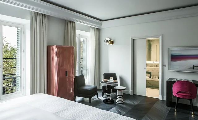 غرفة ديلوكس بسرير كوين، Fauchon L'Hotel Paris 6/10