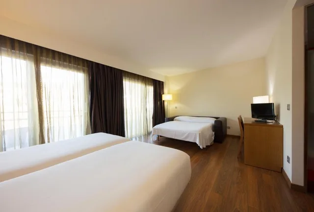 غرفة قياسية بسرير مزدوج أو سريرين منفصلين، Thalasso Cantabrico Las Sirenas 3/3