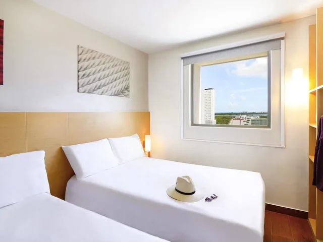 غرفة بسريرين منفصلين، Ibis Cancun Centro 2/10