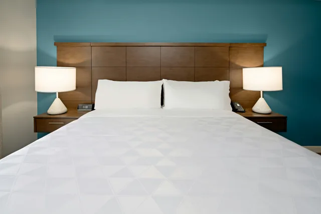 جناح استوديو بسرير كوين، Staybridge Suites Long Beach Airport 2/8