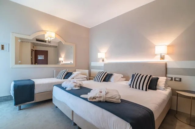 Comfort, Double or Twin Bed, Side Sea View, Balcony، Anthony 6/10