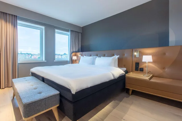 Suite, 2 King Beds, Radisson Blu Atlantic Stavanger 2/5