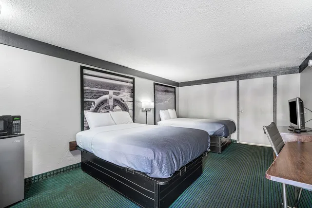 غرفة بسريرين مزدوجين، Super 8 By Wyndham Lantana West Palm Beach 5/10