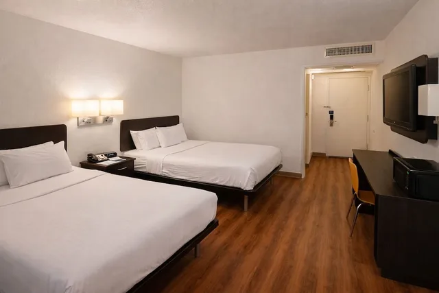 غرفة قياسية بسريرين مزدوجين، Motel6 Blythe, CA 3/10