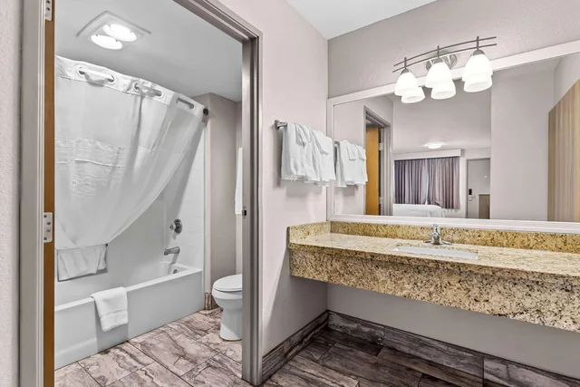 Room, 2 Queen Beds, Days Inn by Wyndham Buckeye 5/5