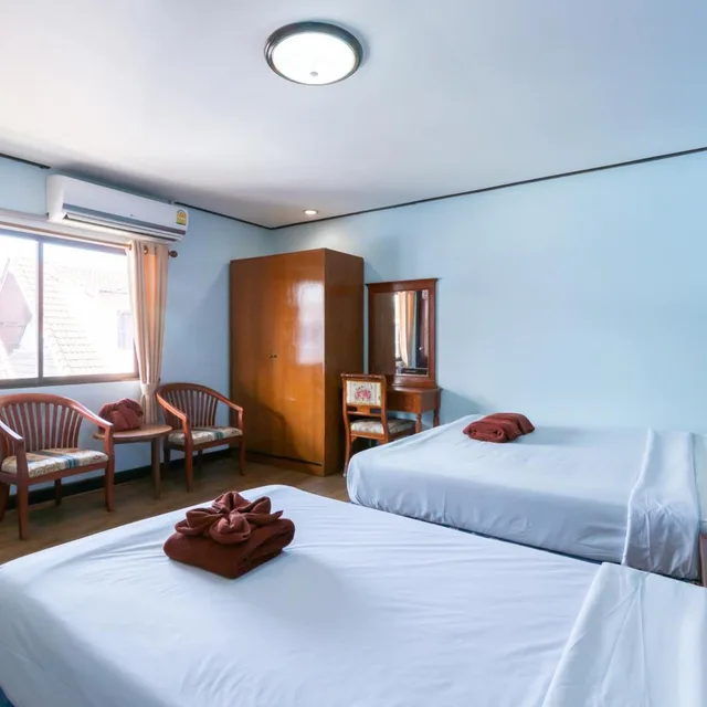 غرفة ثلاثية بشرفة، THIPURAI BEACH HOTEL ANNEX 1/10
