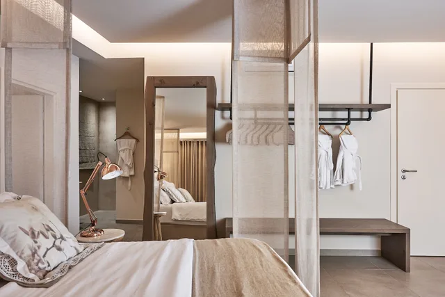 2 Bedrooms, Master, Suite, King and Twin Beds، Palladium 4/8